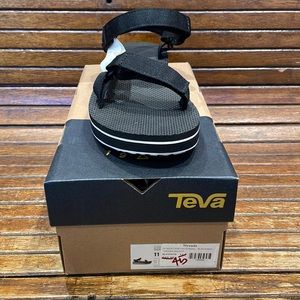 Brand new Teva Midform Universal.